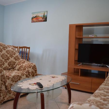 Apartment Vera Stinjan Bagian luar foto